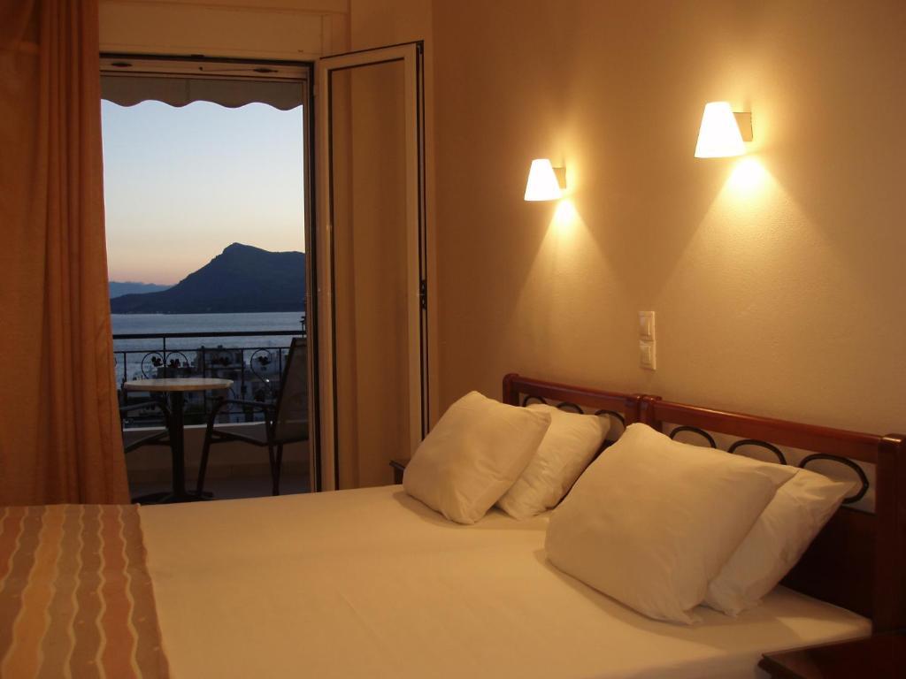 Niovi Luxury Apartments Lutrá Edipszú Kültér fotó